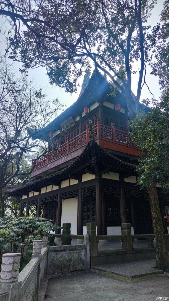 职场新人想辞职，但是觉得有些对不起公司，该怎么办？